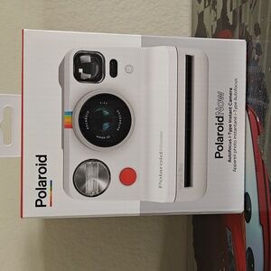 Polaroid Now